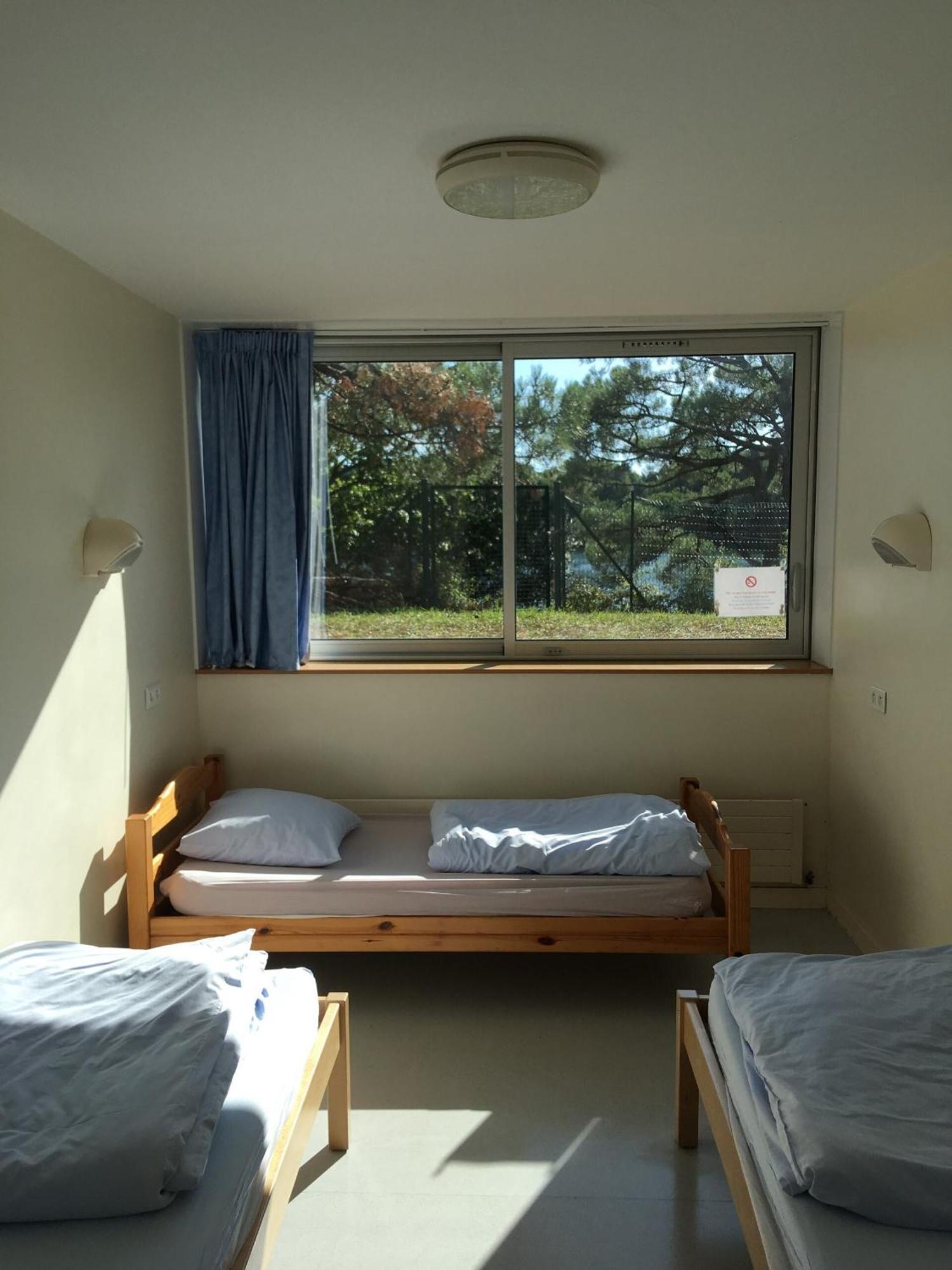 Auberge De Jeunesse Hi โลริอ็อง ภายนอก รูปภาพ